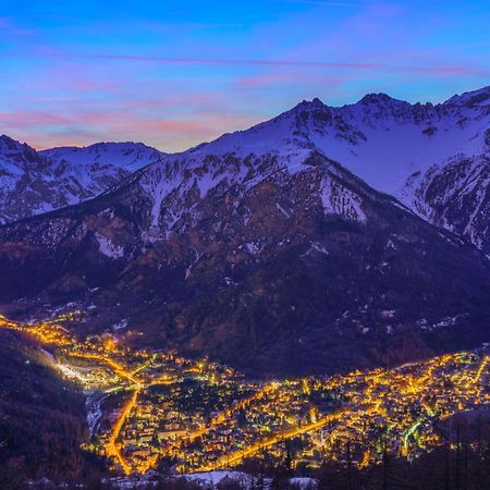 Rebecca'S House Few Steps From Skiing - Happy Rentals Bardonecchia Esterno foto